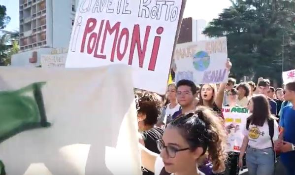 La repressione delle proteste sull’ambiente